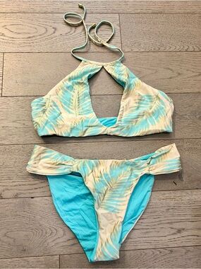 Beach Bunny Swimwear